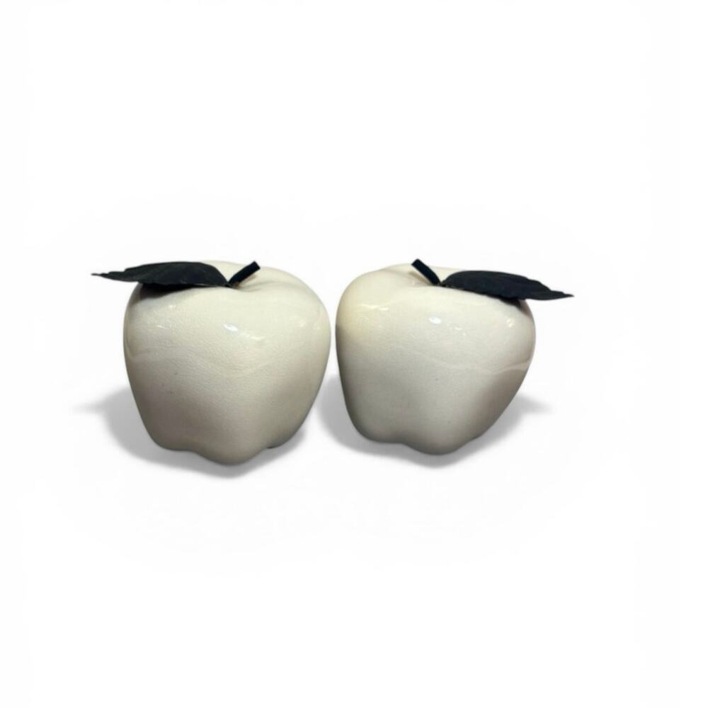 Vintage Rustic Farmhouse White Ceramic Apple Set w/ Black textured Leaf